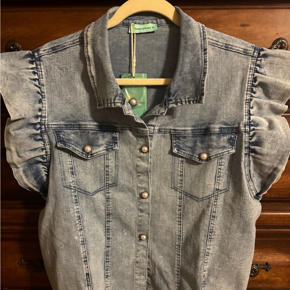 Denim vest, size medium,Sunshine and Rodeos